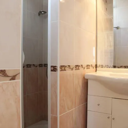 Hotel Maison Dolus-d'oleron, 4 Pieces, 4 Personnes - Fr-1-246a-275 *